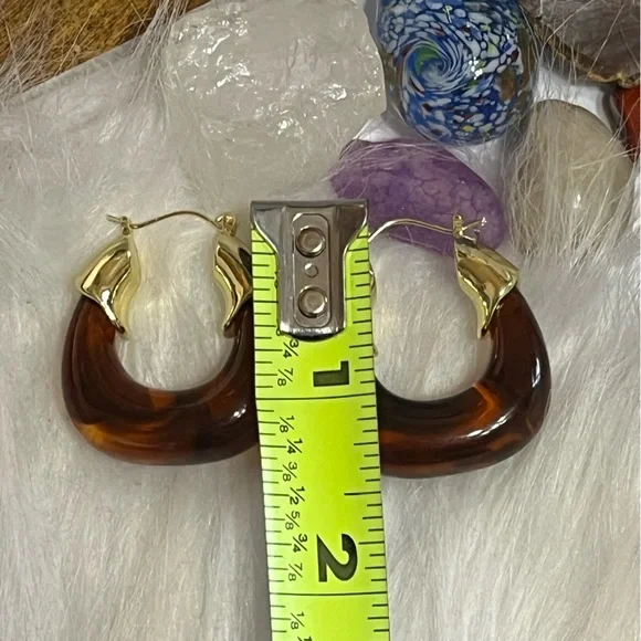 Tortoise Shell Hoops - Picture 3 of 9